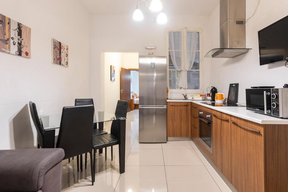 Superbly Located Cosy 2-Bedroom Apartment Valeta Exterior foto